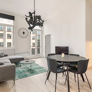 https://heart-of-brussels-1000.brusselshotelsbook.com